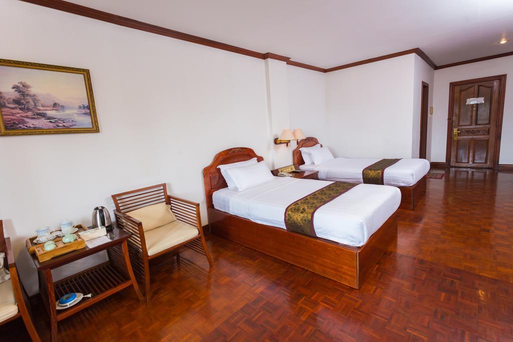 Mekong Hotel Вьентьян Экстерьер фото