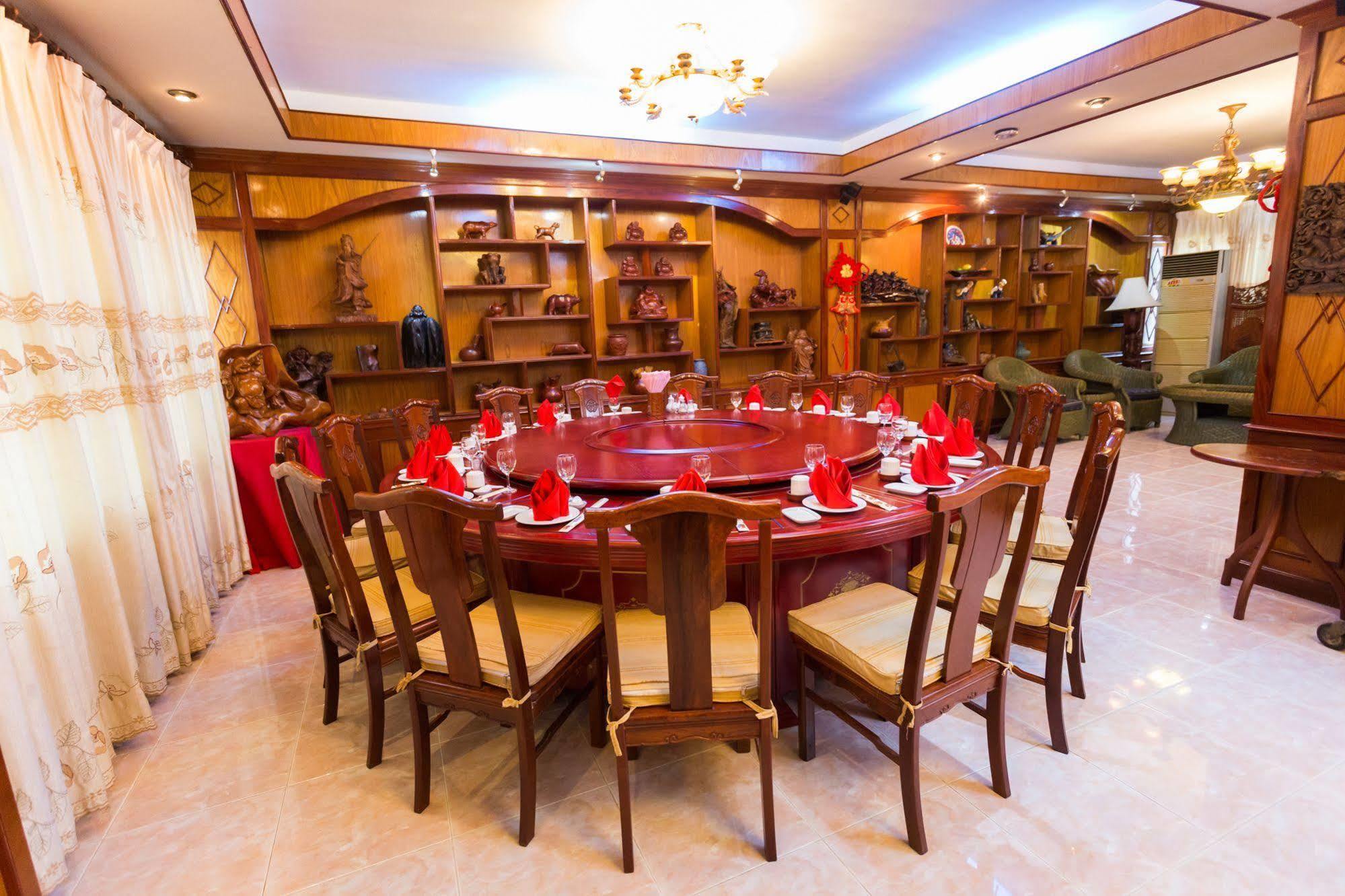 Mekong Hotel Вьентьян Экстерьер фото