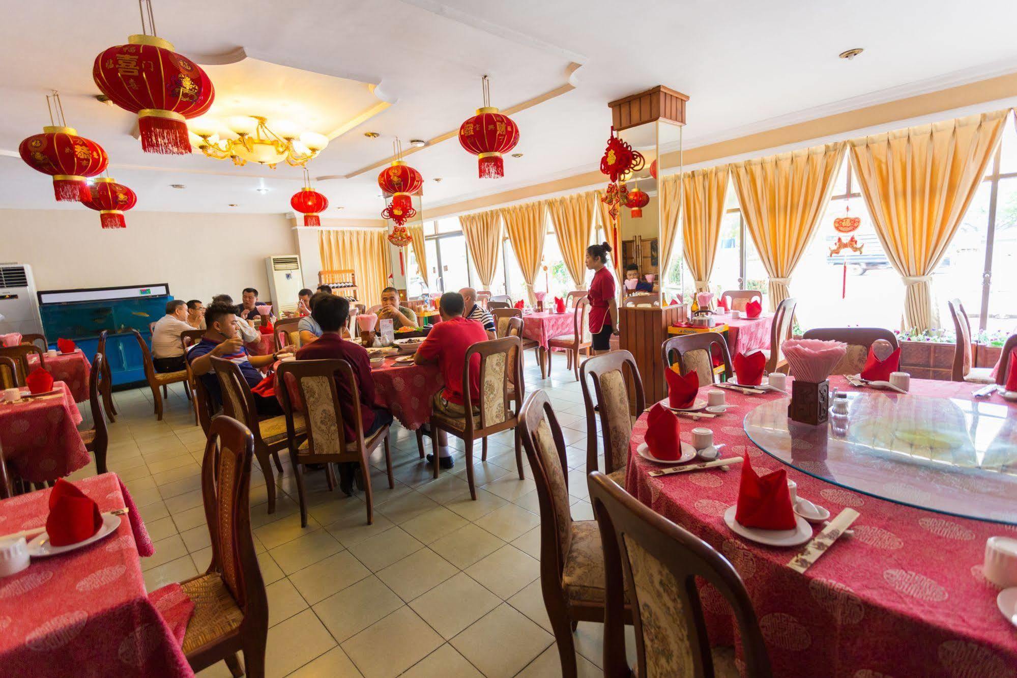 Mekong Hotel Вьентьян Экстерьер фото