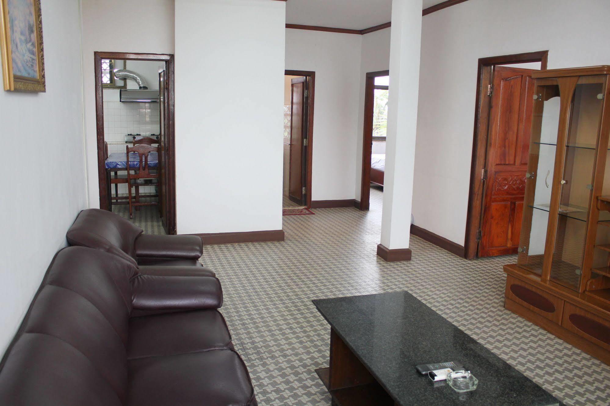 Mekong Hotel Вьентьян Экстерьер фото