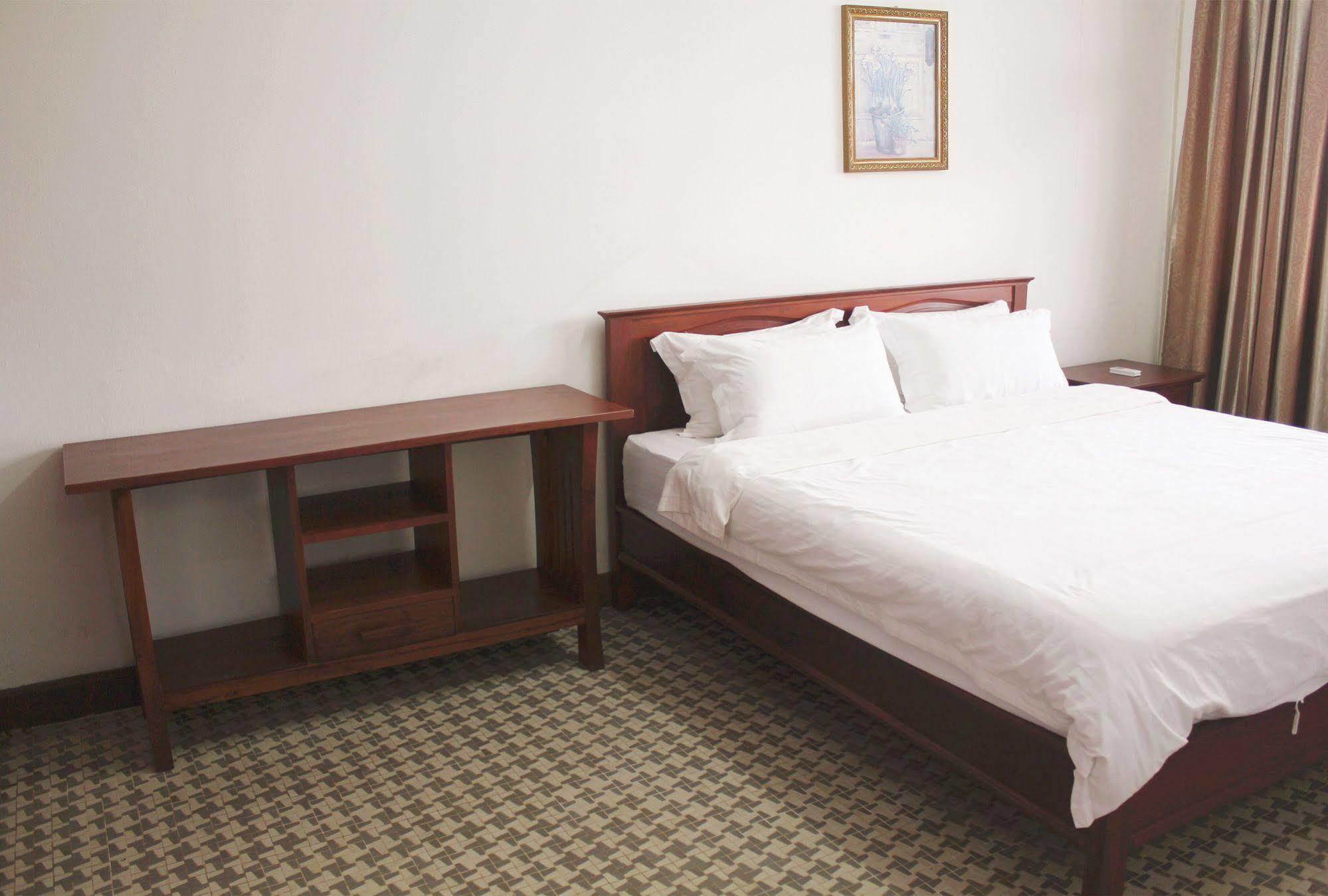 Mekong Hotel Вьентьян Экстерьер фото