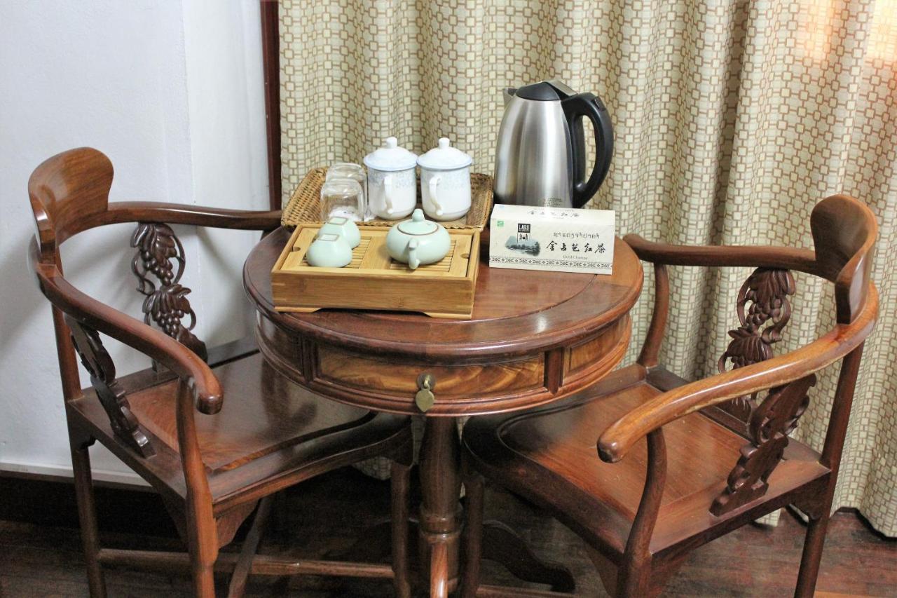 Mekong Hotel Вьентьян Экстерьер фото