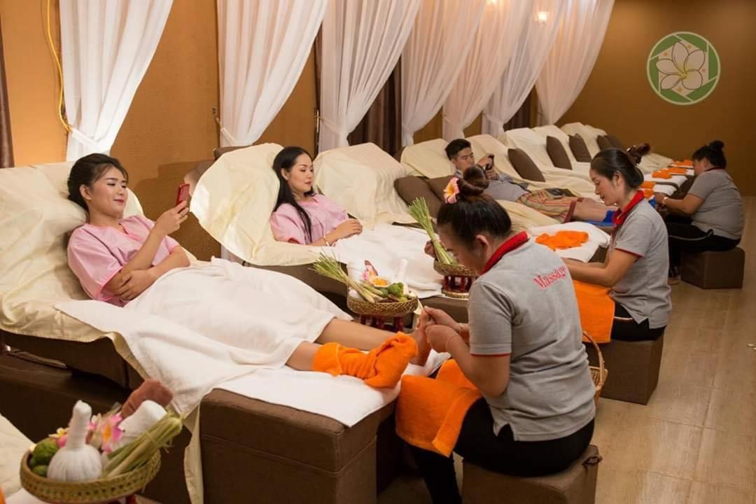 Mekong Hotel Вьентьян Экстерьер фото